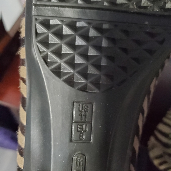 NWOT cow hide suede zebra stripe flats, Aerosoles - Picture 5 of 5